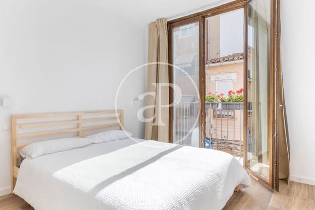 3 quarto Moradia para arrendar em Cabanyal-Canyamelar, Valência cidade com piscina - 2 900 € (Ref: 9929474)