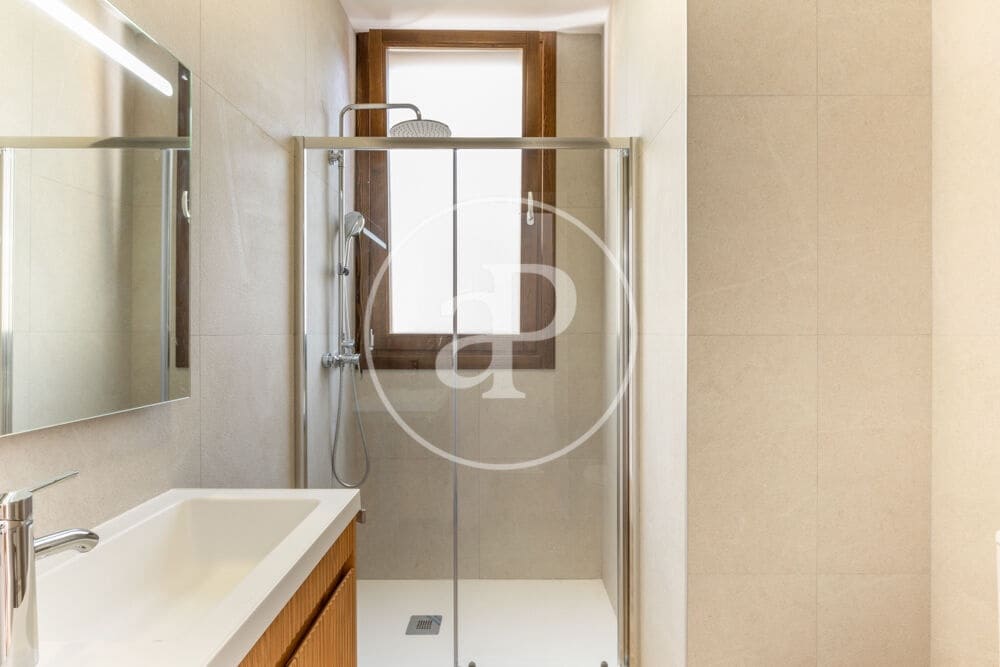 3 bedroom Villa for rent in Valencia city with pool - € 2,900 (Ref: 9929474)