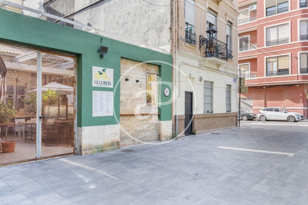 3 bedroom Villa for rent in Valencia city with pool - € 2,900 (Ref: 9929474)