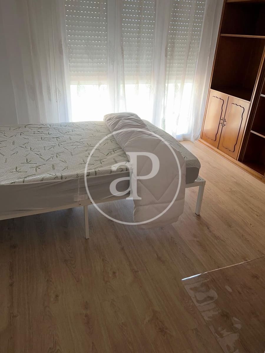4 Zimmer Apartment zu vermieten in Valencia Stadt - 1.400 € (Ref: 9934496)