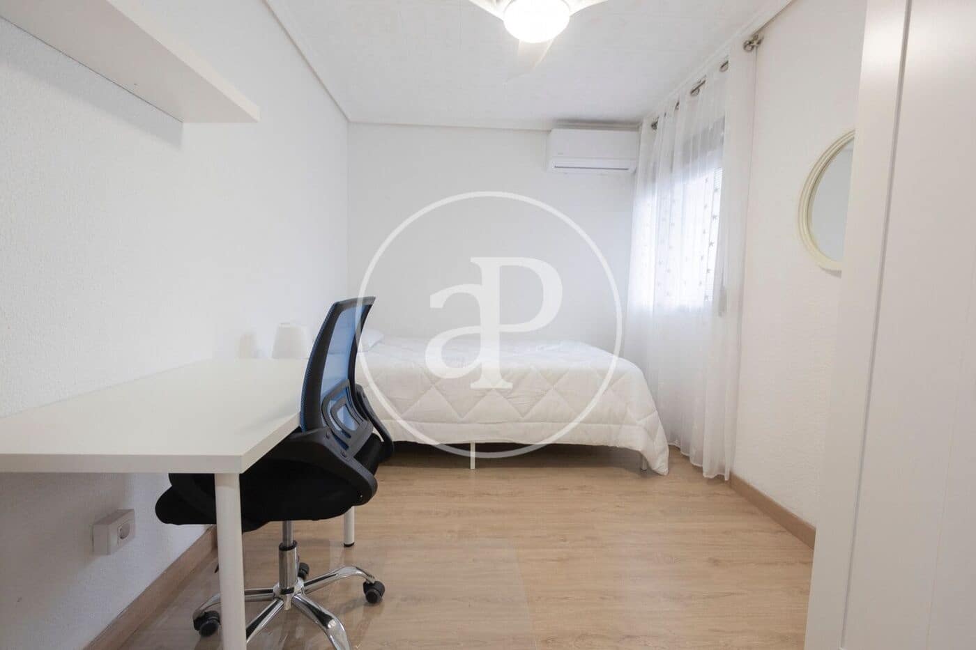 4 Zimmer Apartment zu vermieten in Valencia Stadt - 1.400 € (Ref: 9934496)
