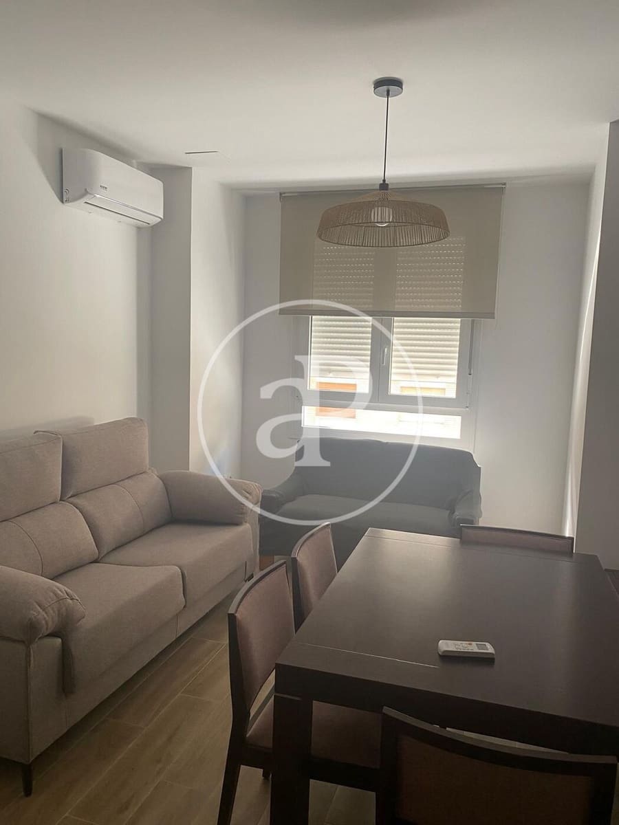 4 bedroom Apartment for rent in Valencia city - € 2,100 (Ref: 9934498)