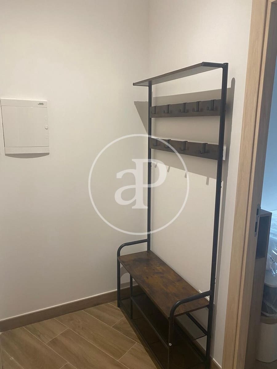 4 bedroom Apartment for rent in Valencia city - € 2,100 (Ref: 9934498)