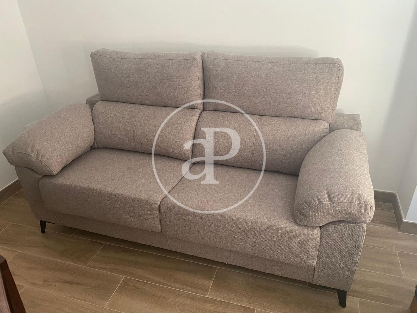 4 bedroom Apartment for rent in Valencia city - € 2,100 (Ref: 9934498)