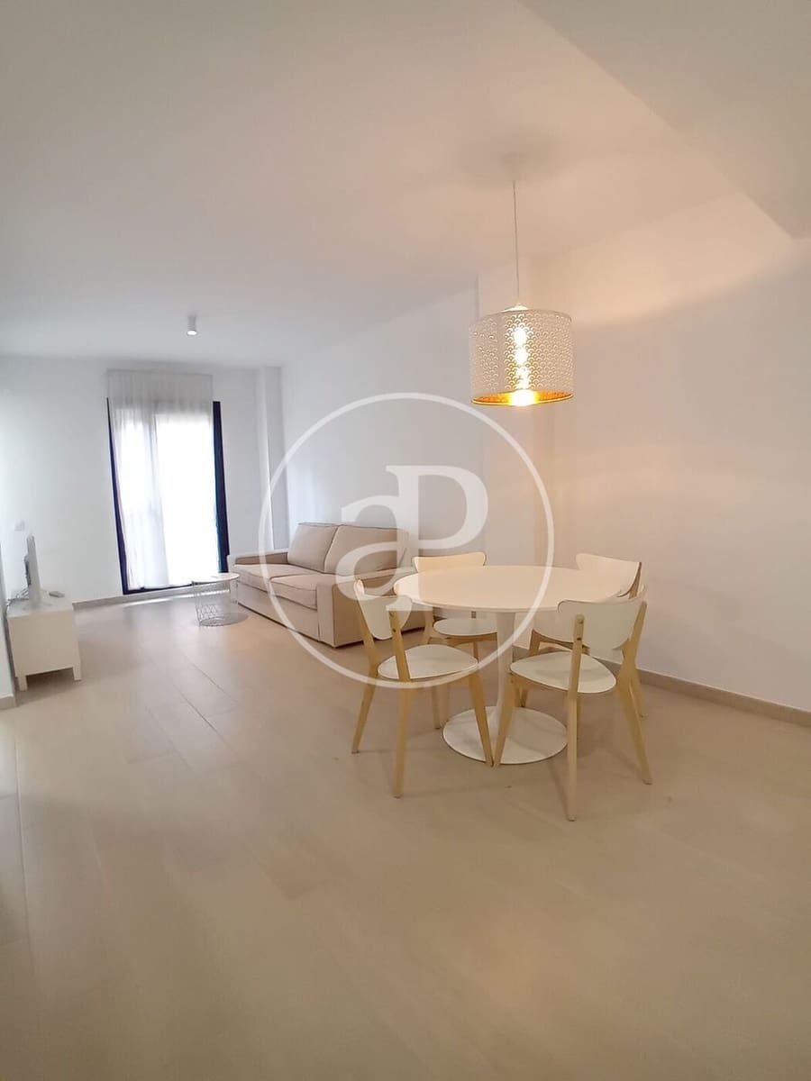 Apartamento de 2 habitaciones en València ciudad en alquiler - 1.250 € (Ref: 9934500)