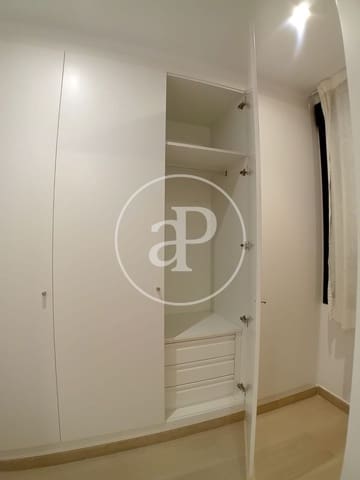 Apartamento de 2 habitaciones en Jesus, València ciudad en alquiler - 1.250 € (Ref: 9934500)