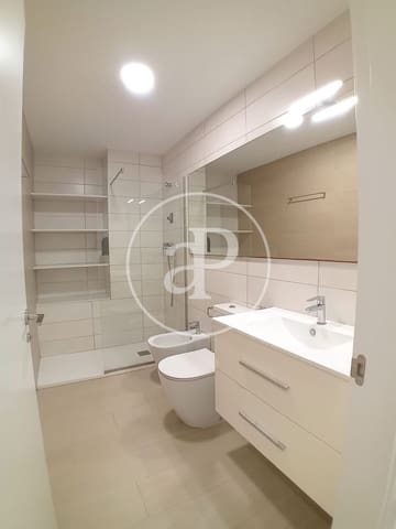 Apartamento de 2 habitaciones en Jesus, València ciudad en alquiler - 1.250 € (Ref: 9934500)