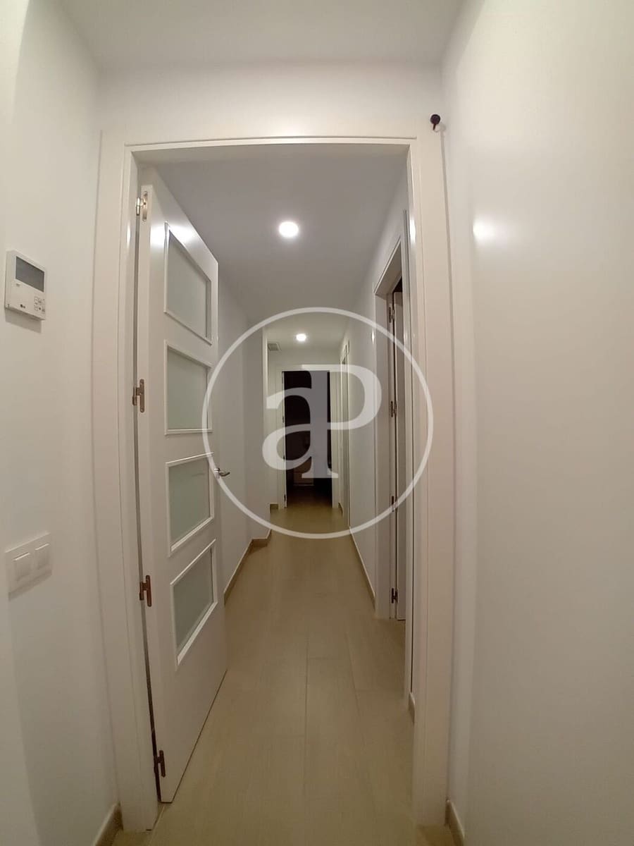 Apartamento de 2 habitaciones en València ciudad en alquiler - 1.250 € (Ref: 9934500)