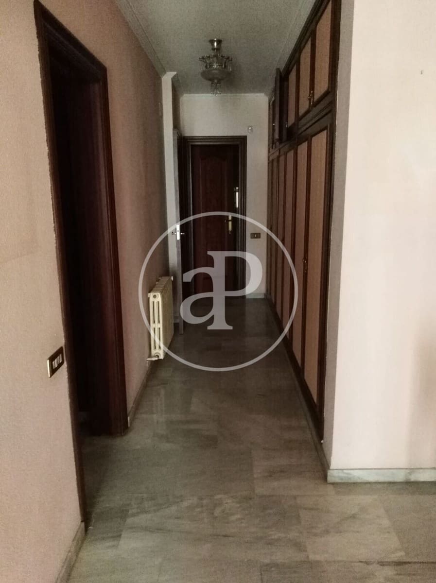 6 bedroom Villa for sale in Castello de la Plana - € 600,000 (Ref: 9936467)