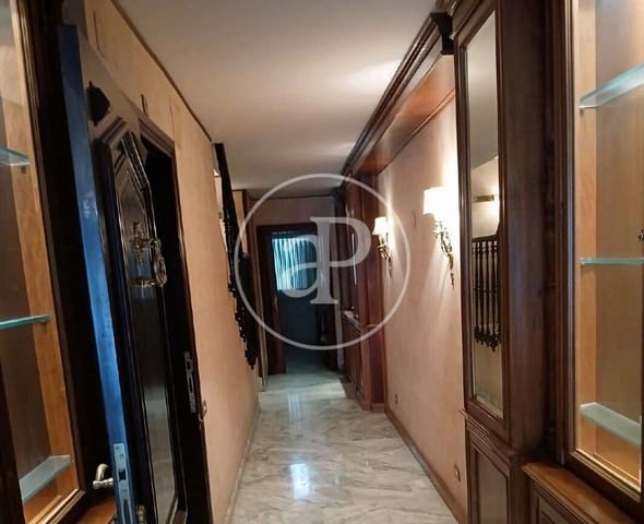 6 soveværelse Villa til salg i Centro, Castelló de la Plana - € 600.000 (Ref: 9936467)