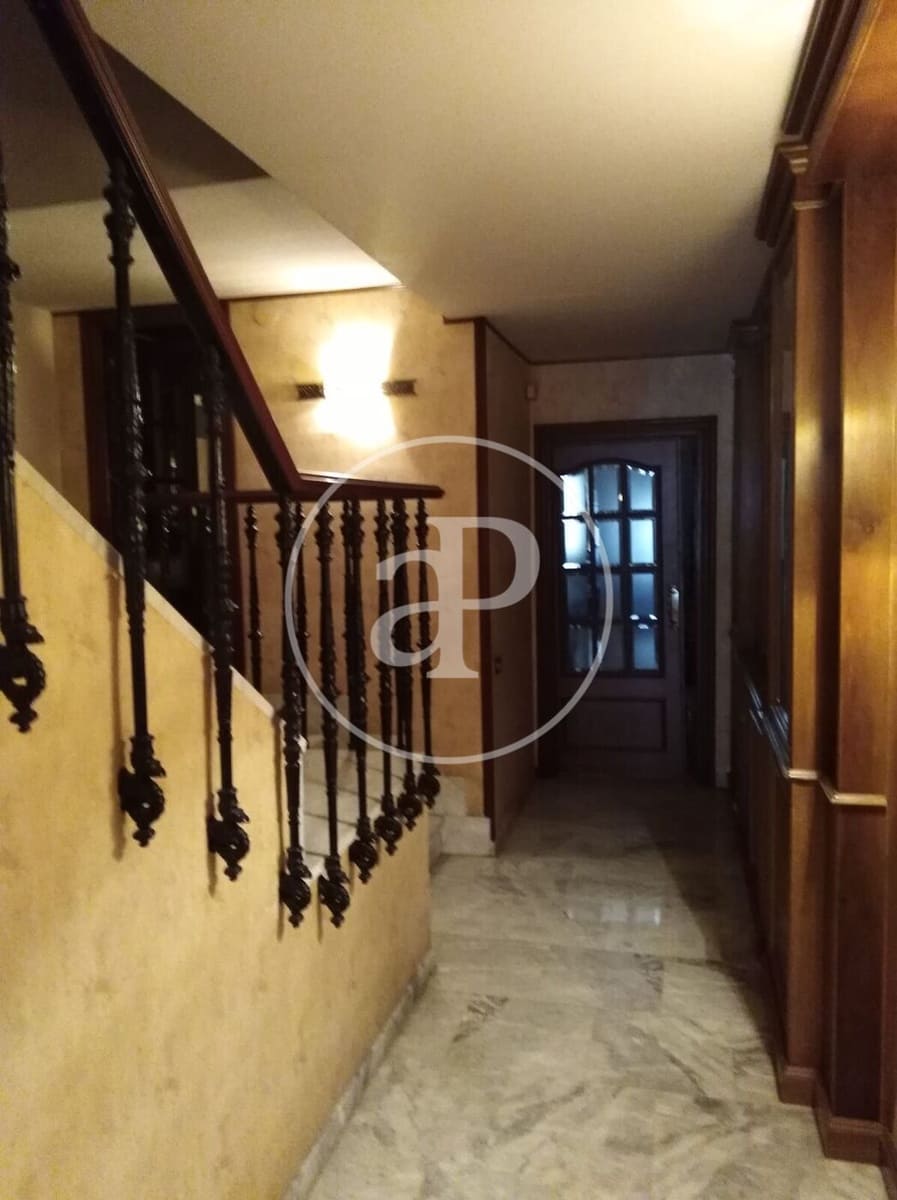 6 bedroom Villa for sale in Castello de la Plana - € 600,000 (Ref: 9936467)