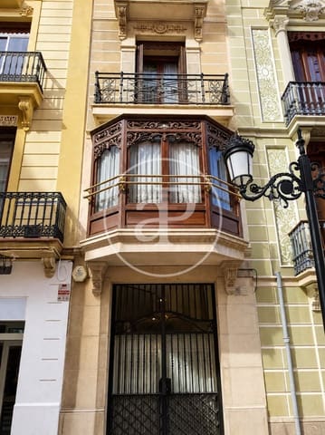 6 soveværelse Villa til salg i Centro, Castelló de la Plana - € 600.000 (Ref: 9936467)