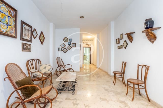 6 soveværelse Villa til salg i Centro, Castelló de la Plana - € 600.000 (Ref: 9936467)