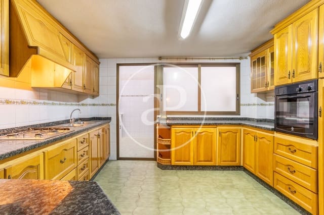 6 soveværelse Villa til salg i Centro, Castelló de la Plana - € 600.000 (Ref: 9936467)
