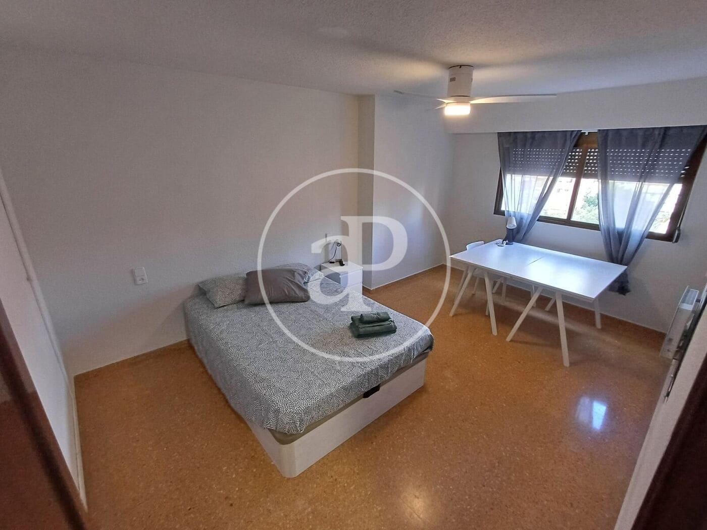 4 bedroom Apartment for rent in Valencia city - € 2,150 (Ref: 9938277)