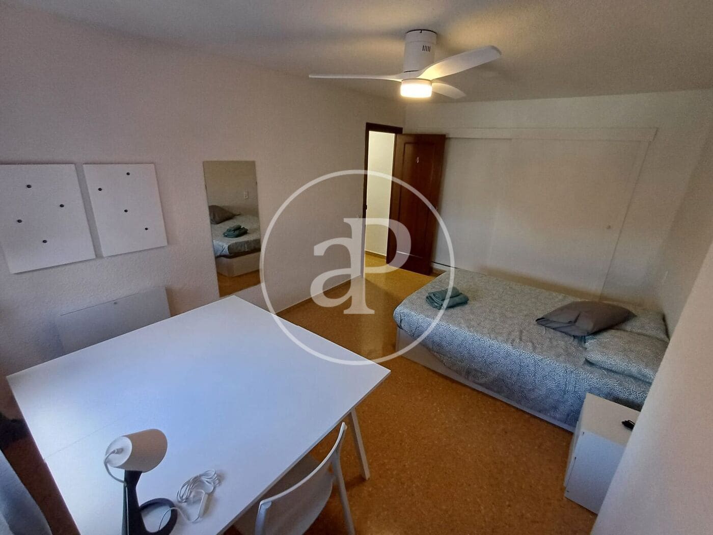 4 bedroom Apartment for rent in Valencia city - € 2,150 (Ref: 9938277)