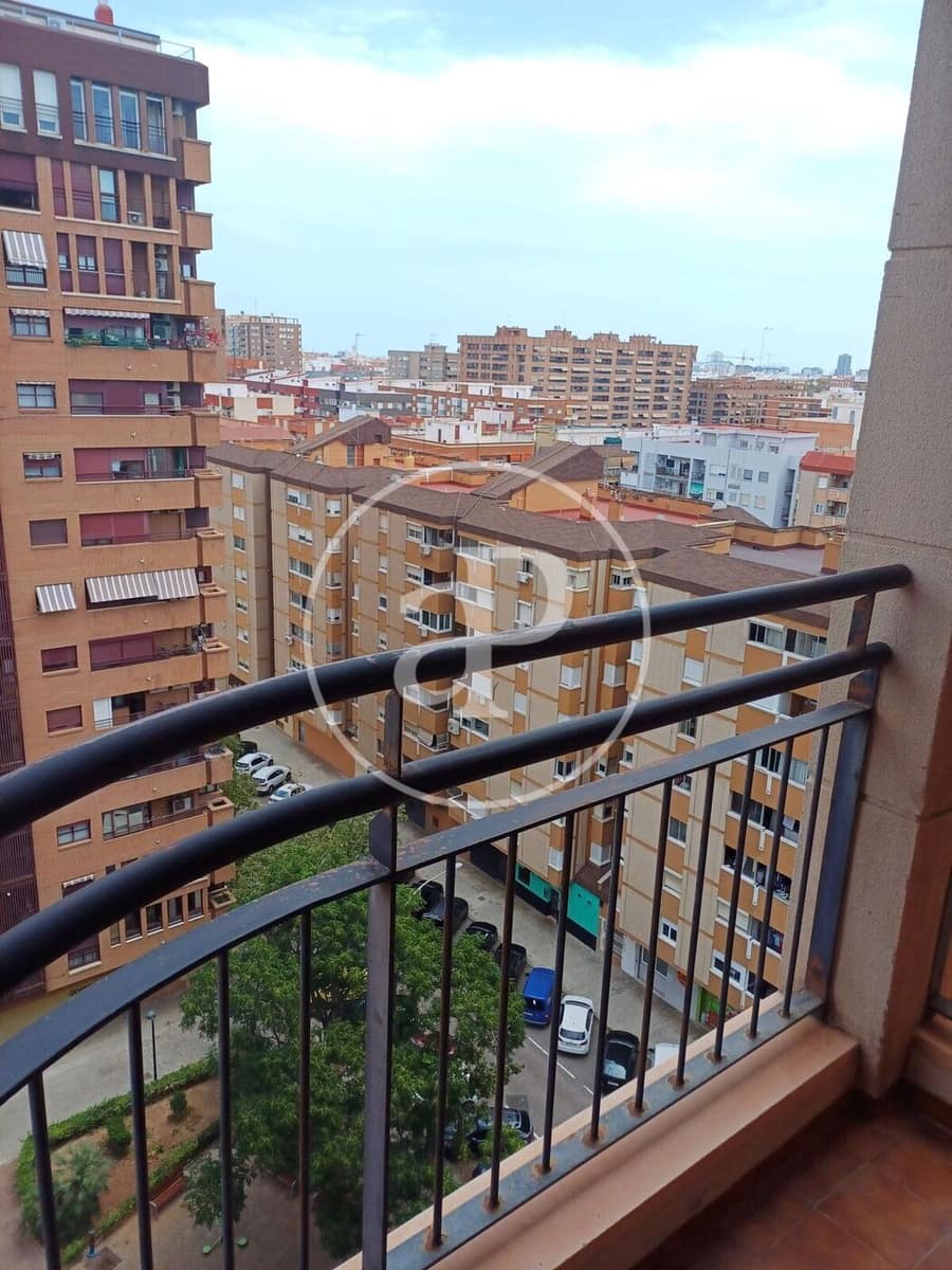 3 bedroom Apartment for rent in Valencia city - € 1,440 (Ref: 9938278)