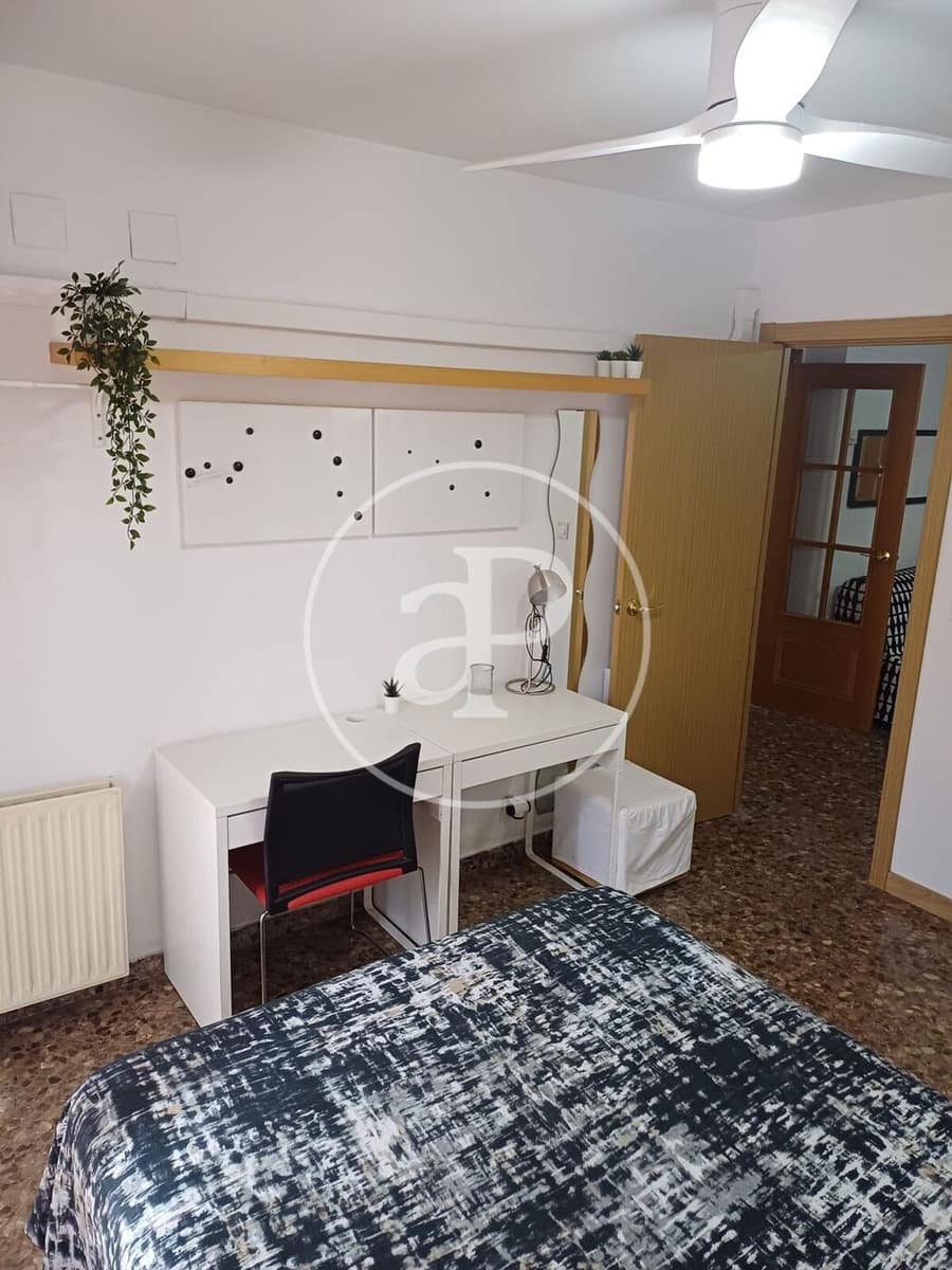 3 bedroom Apartment for rent in Valencia city - € 1,440 (Ref: 9938278)