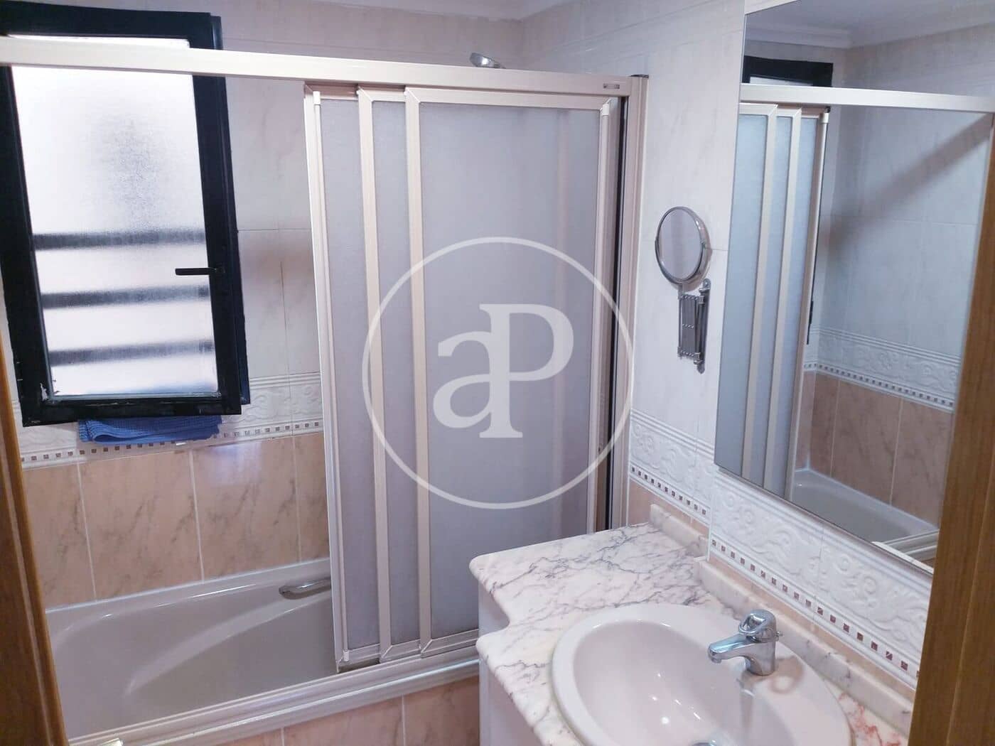 3 bedroom Apartment for rent in Valencia city - € 1,440 (Ref: 9938278)