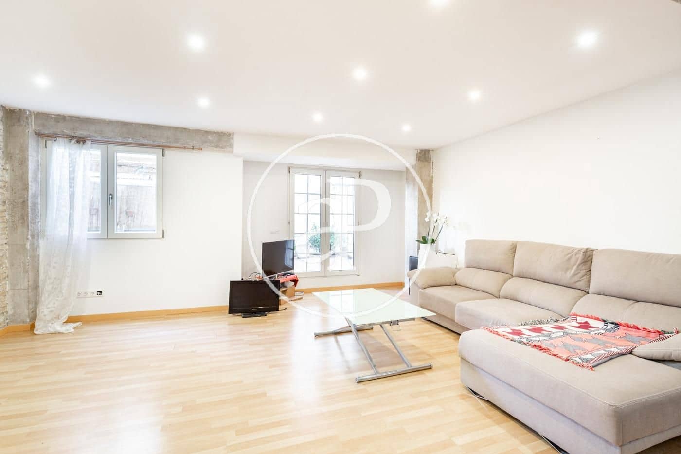 2 bedroom Apartment for rent in Valencia city - € 1,250 (Ref: 9938279)