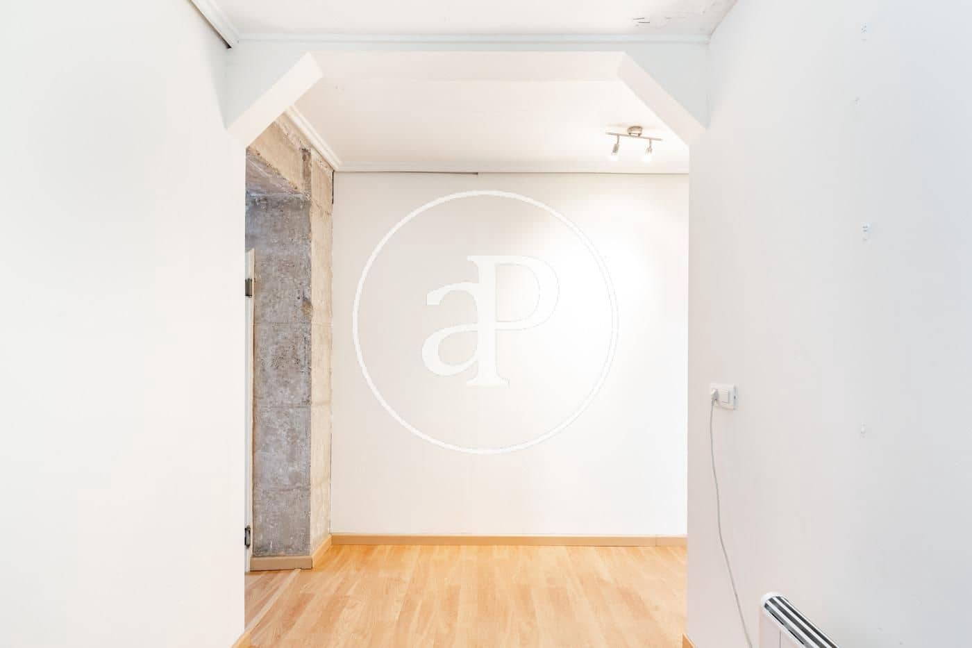 2 bedroom Apartment for rent in Valencia city - € 1,250 (Ref: 9938279)