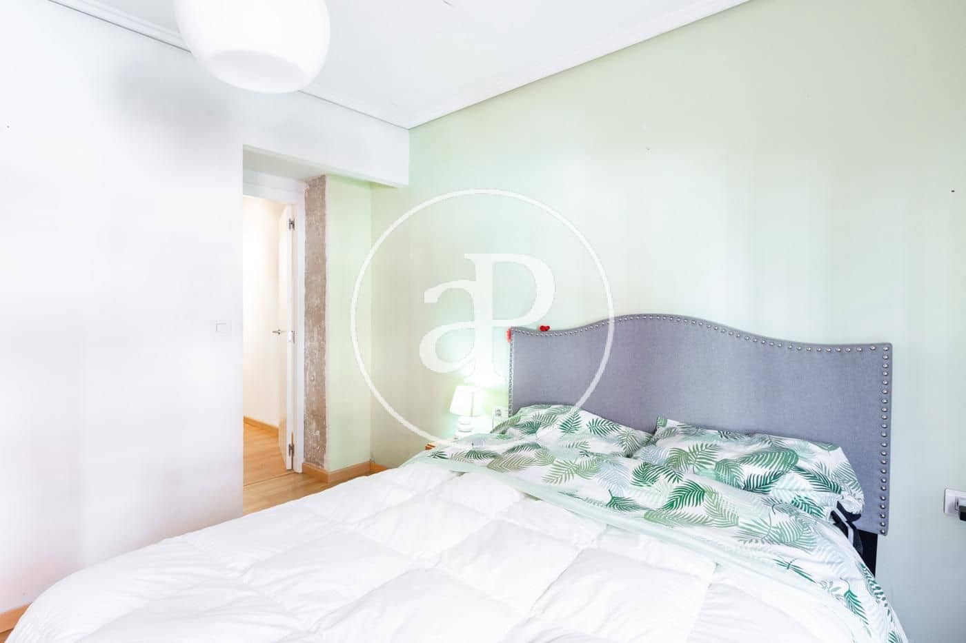 2 bedroom Apartment for rent in Valencia city - € 1,250 (Ref: 9938279)