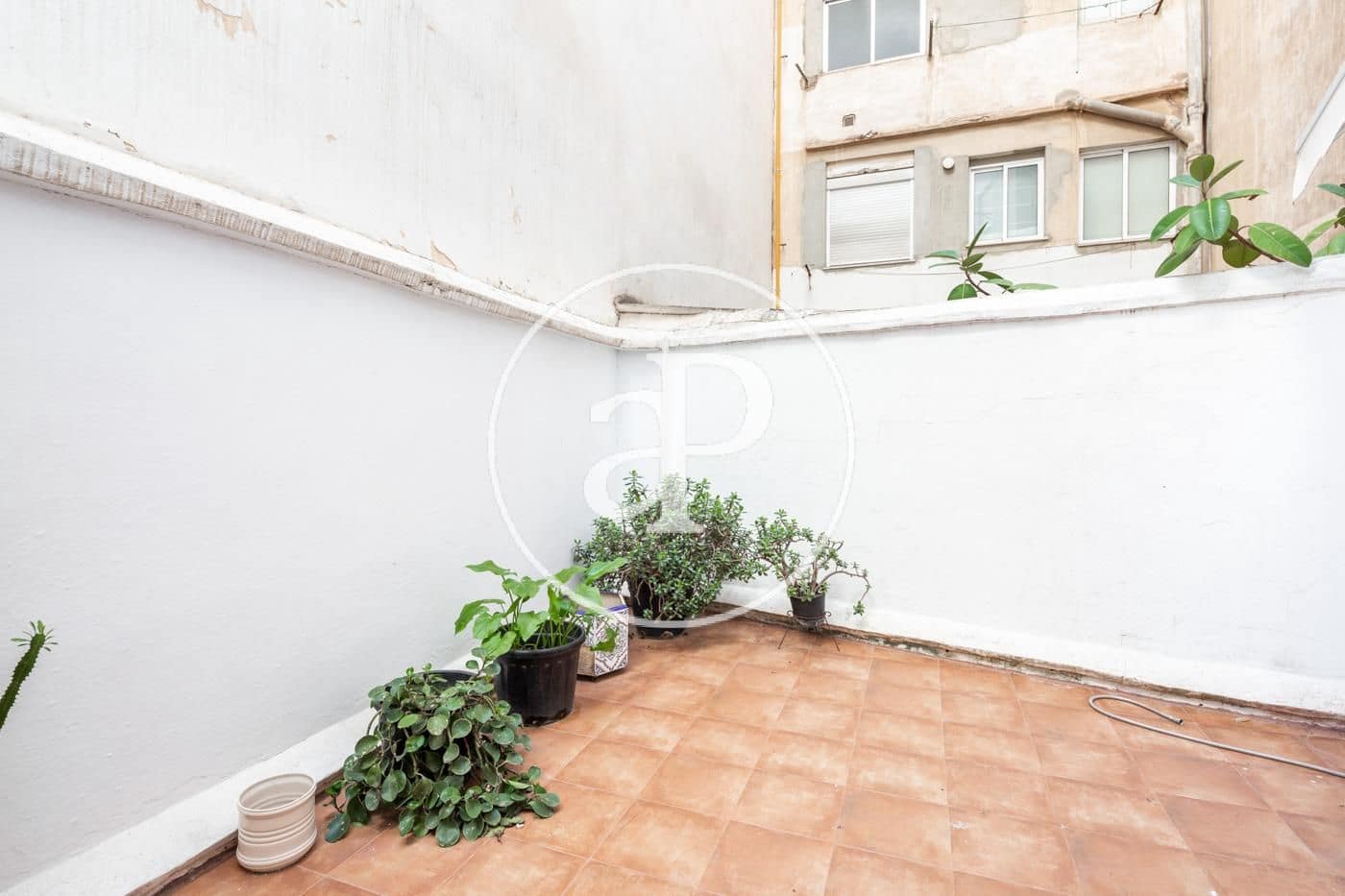 2 bedroom Apartment for rent in Valencia city - € 1,250 (Ref: 9938279)