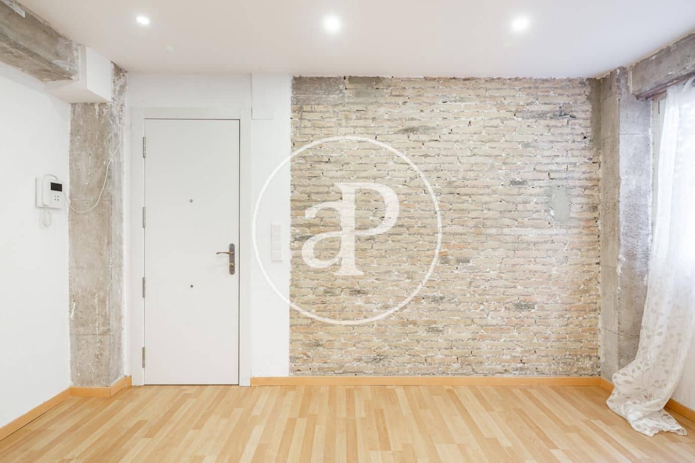 2 bedroom Apartment for rent in Valencia city - € 1,250 (Ref: 9938279)