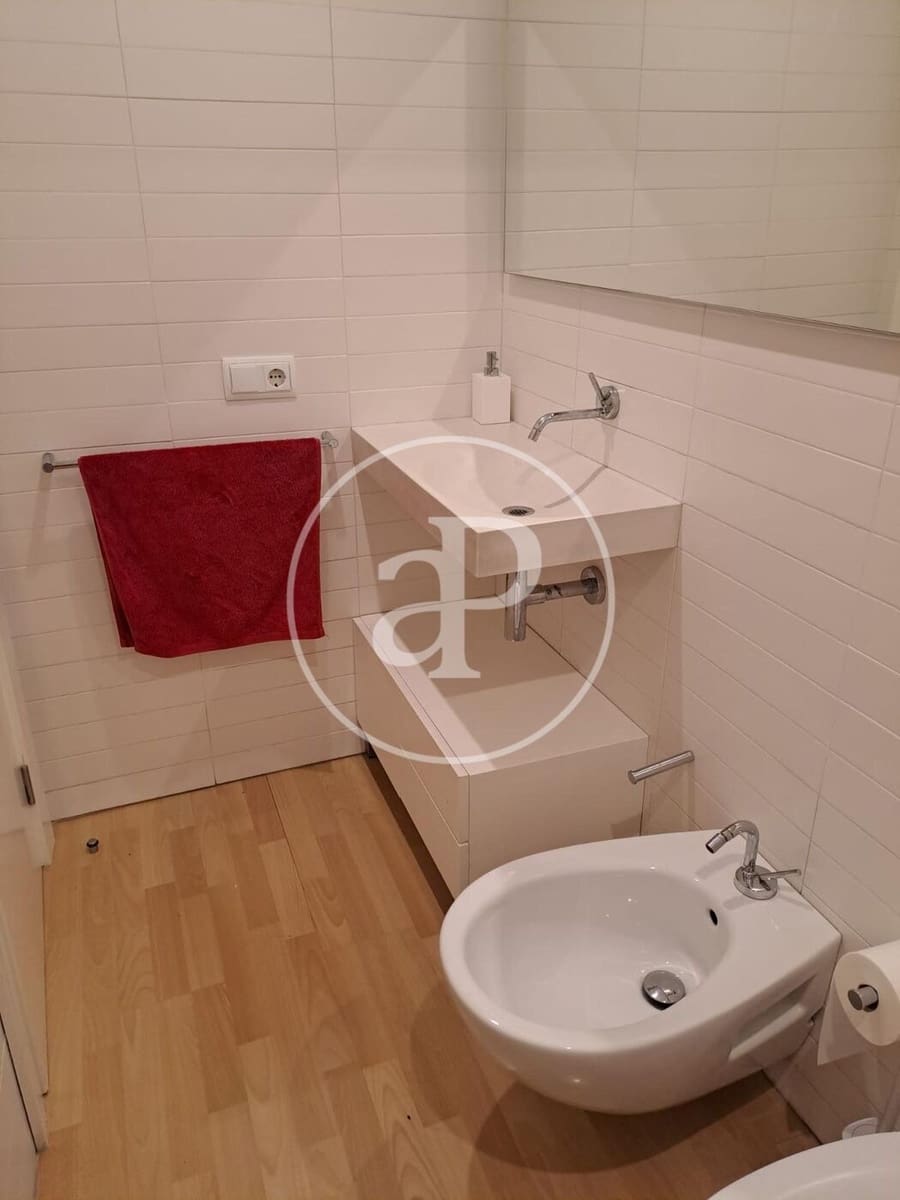 3 bedroom Apartment for rent in Valencia city - € 2,200 (Ref: 9938281)