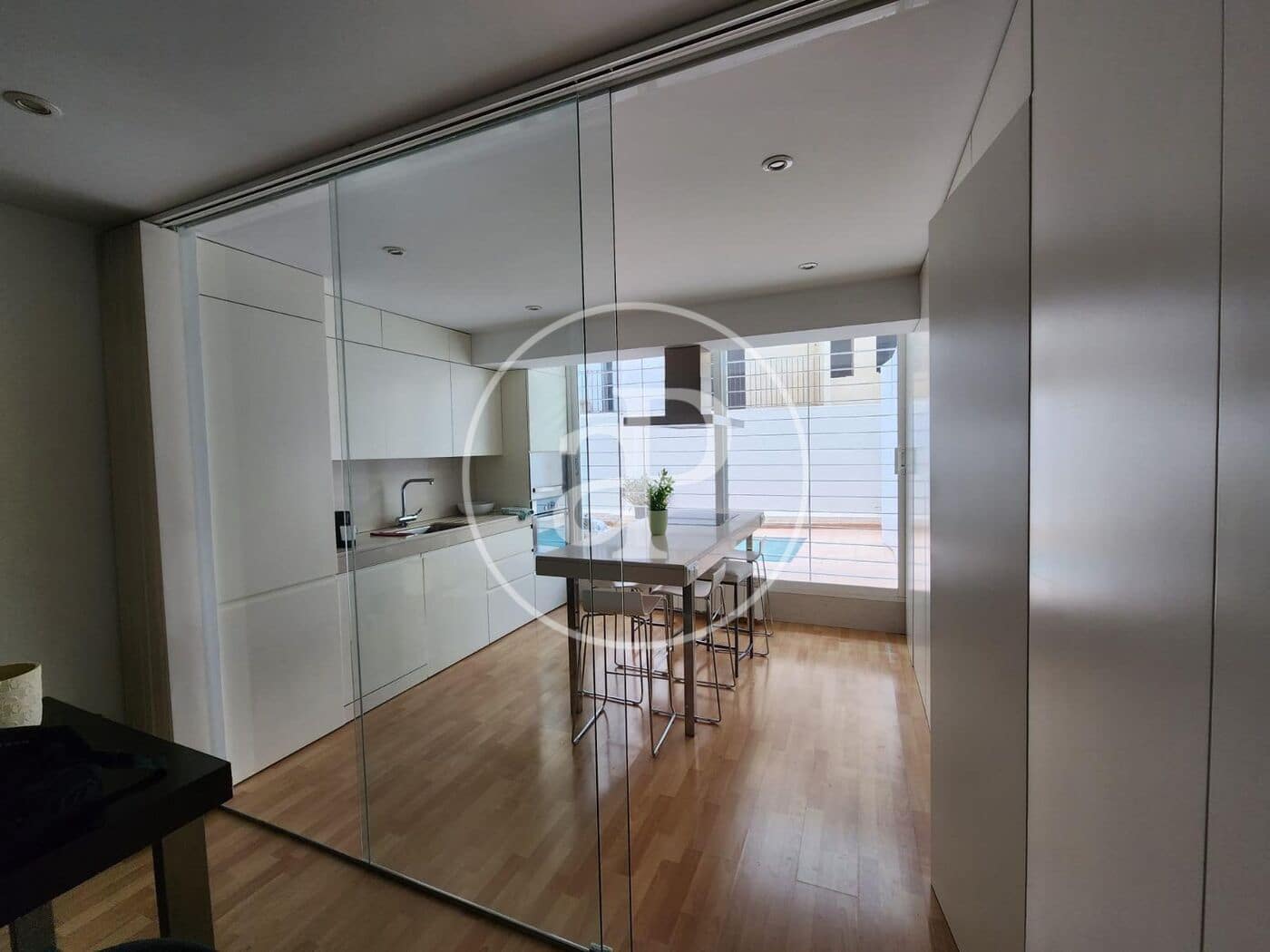 3 bedroom Apartment for rent in Valencia city - € 2,200 (Ref: 9938281)