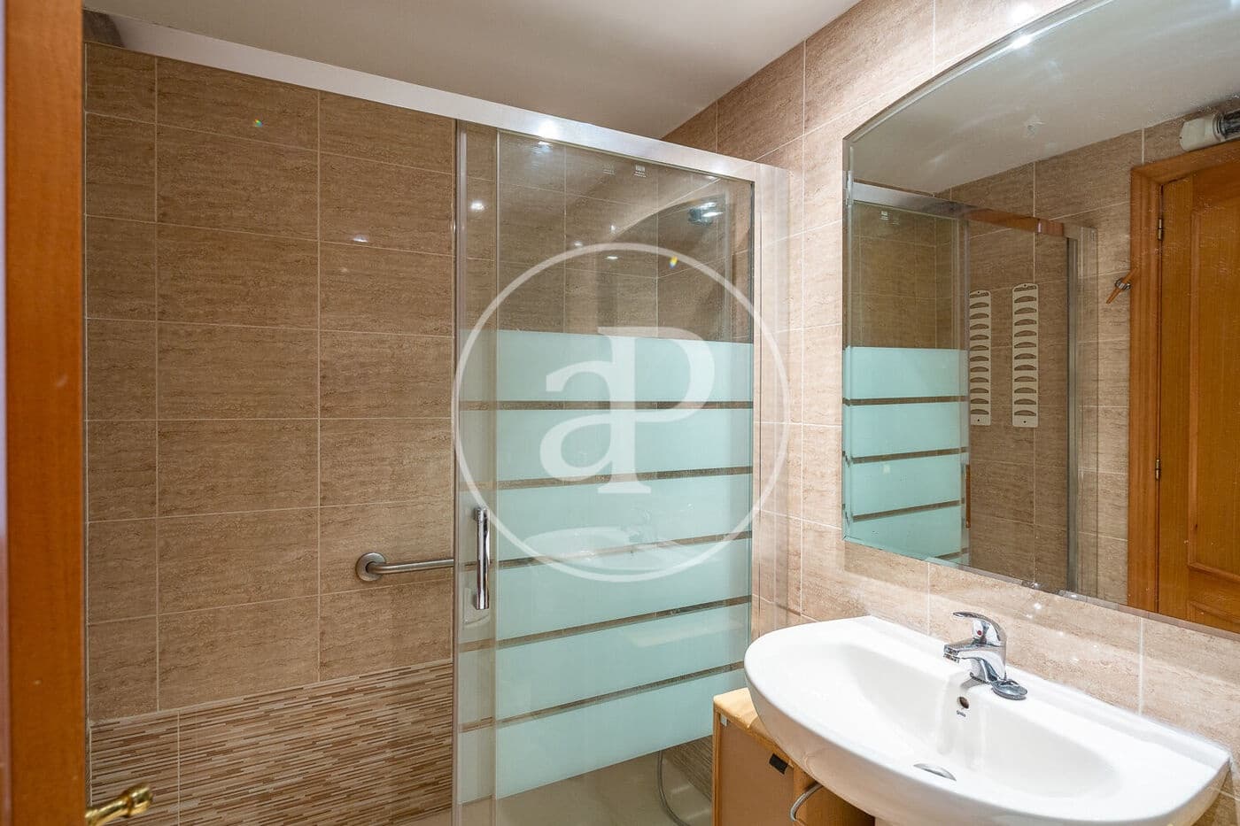 3 bedroom Apartment for rent in Valencia city with garage - € 1,500 (Ref: 9940042)