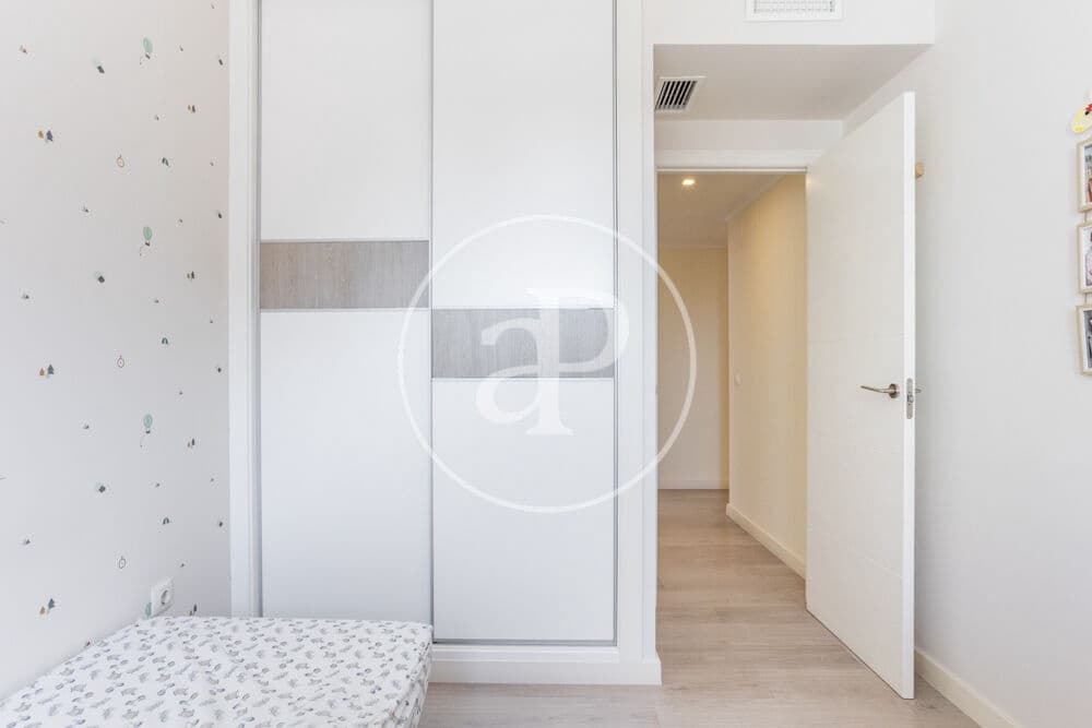 3 bedroom Apartment for sale in Valencia city with pool - € 605,000 (Ref: 9942591)