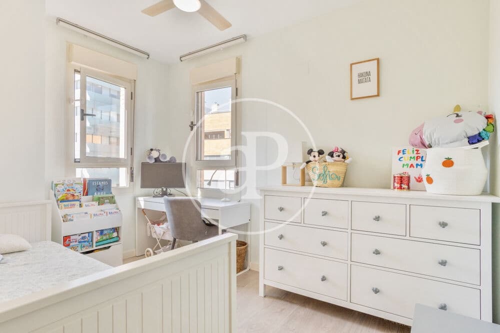 3 bedroom Apartment for sale in Valencia city with pool - € 605,000 (Ref: 9942591)