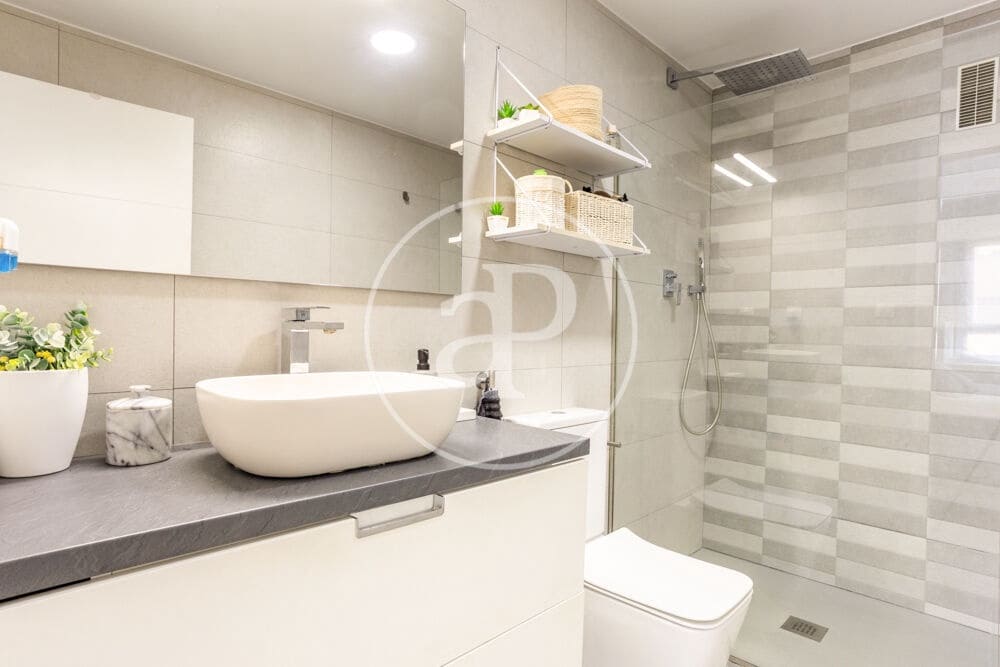 3 bedroom Apartment for sale in Valencia city with pool - € 605,000 (Ref: 9942591)