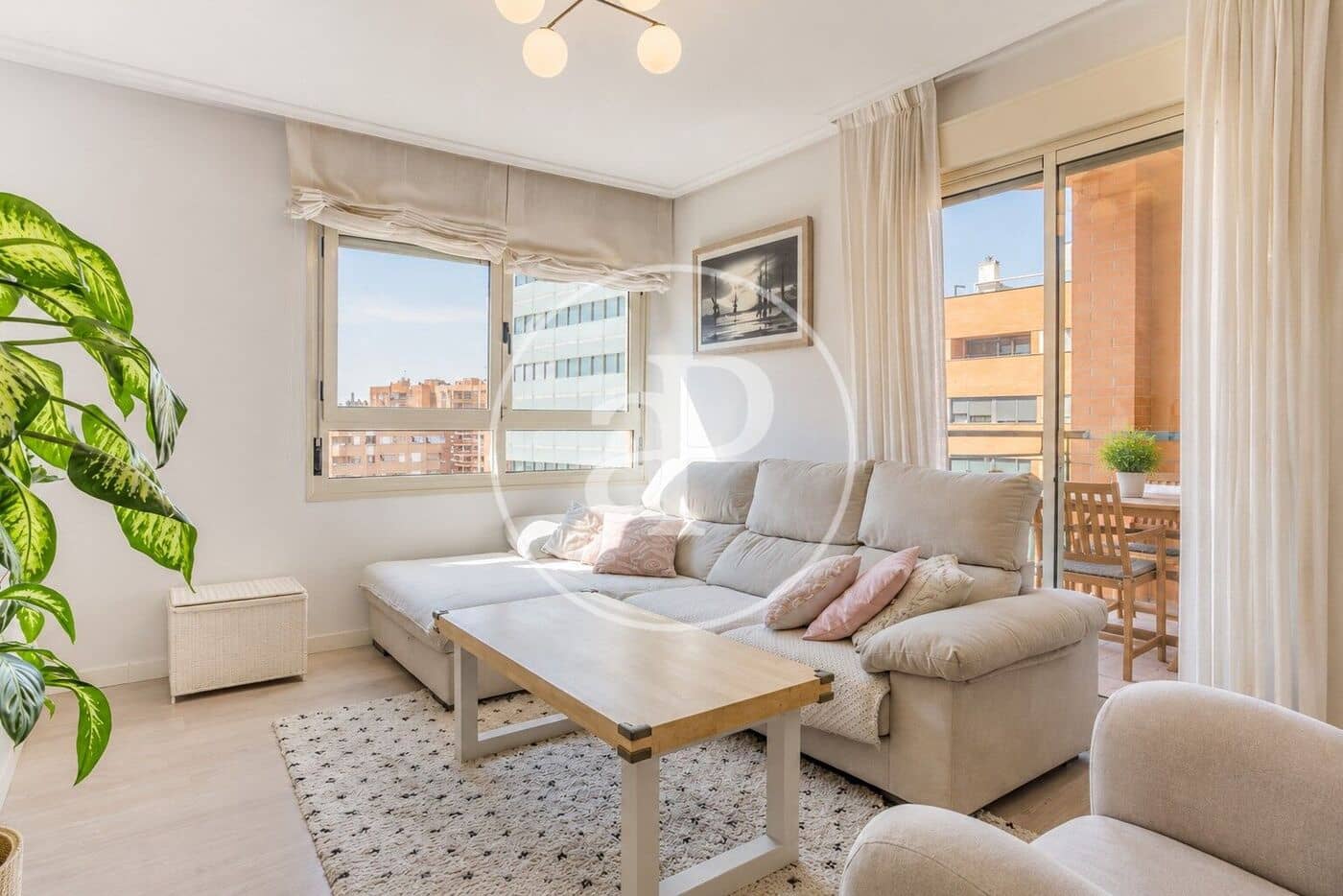 3 bedroom Apartment for sale in Valencia city with pool - € 605,000 (Ref: 9942591)