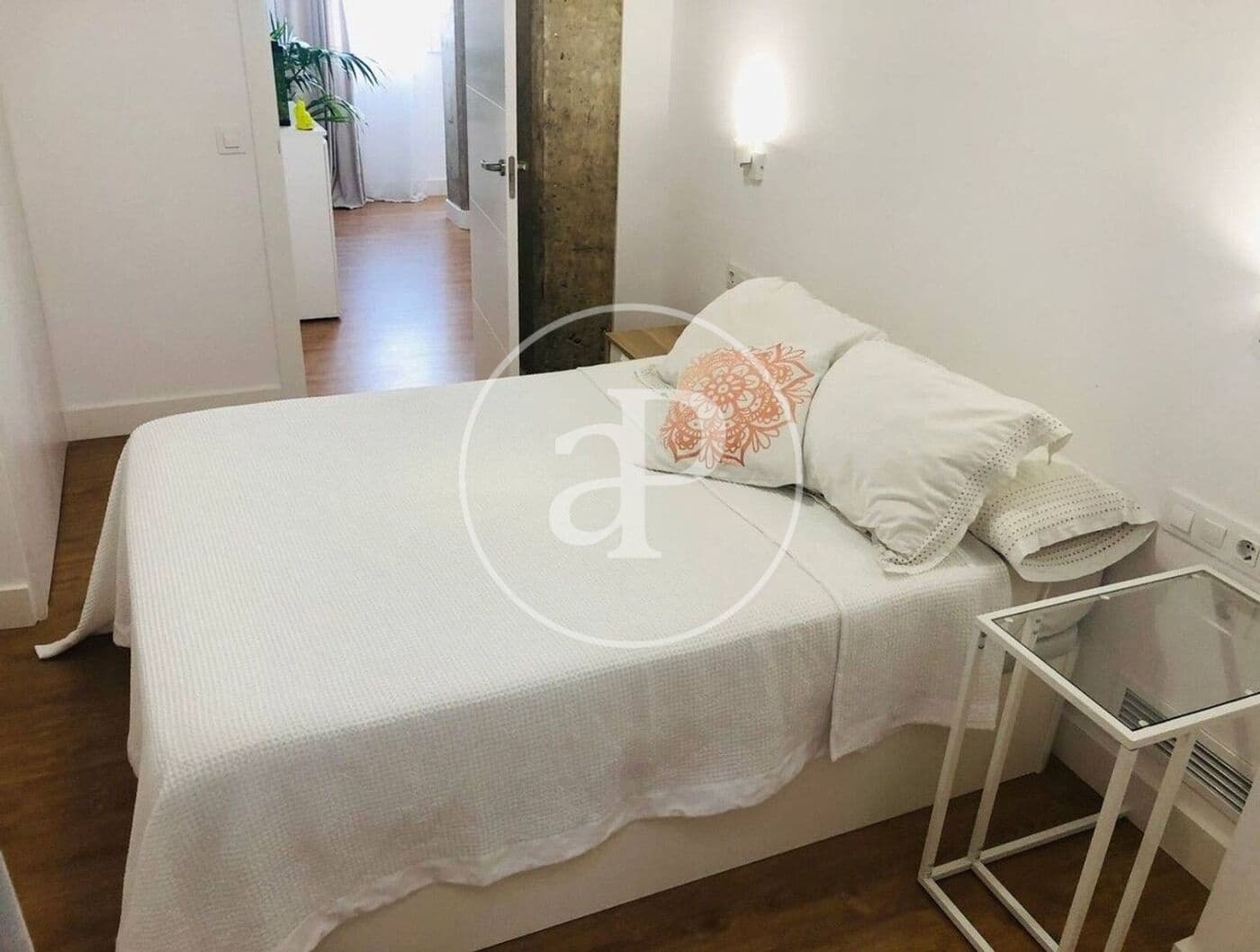 2 soverom Leilighet til leie i Valencia by - € 2 200 (Ref: 9942592)