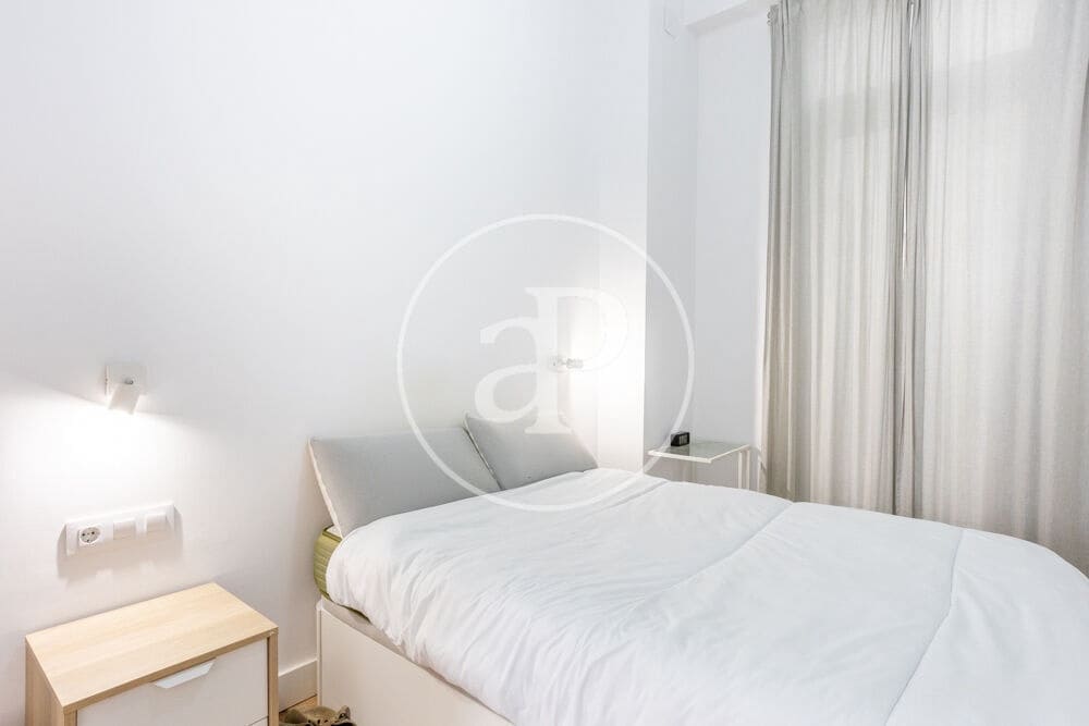 2 bedroom Apartment for rent in Valencia city - € 1,995 (Ref: 9942592)