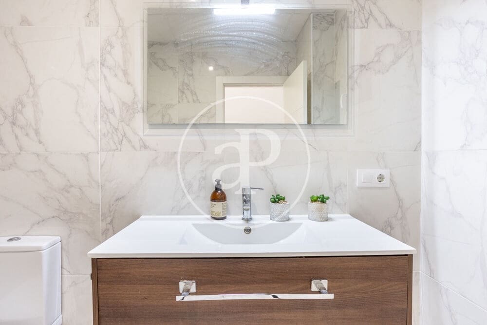 2 bedroom Apartment for rent in Valencia city - € 1,995 (Ref: 9942592)