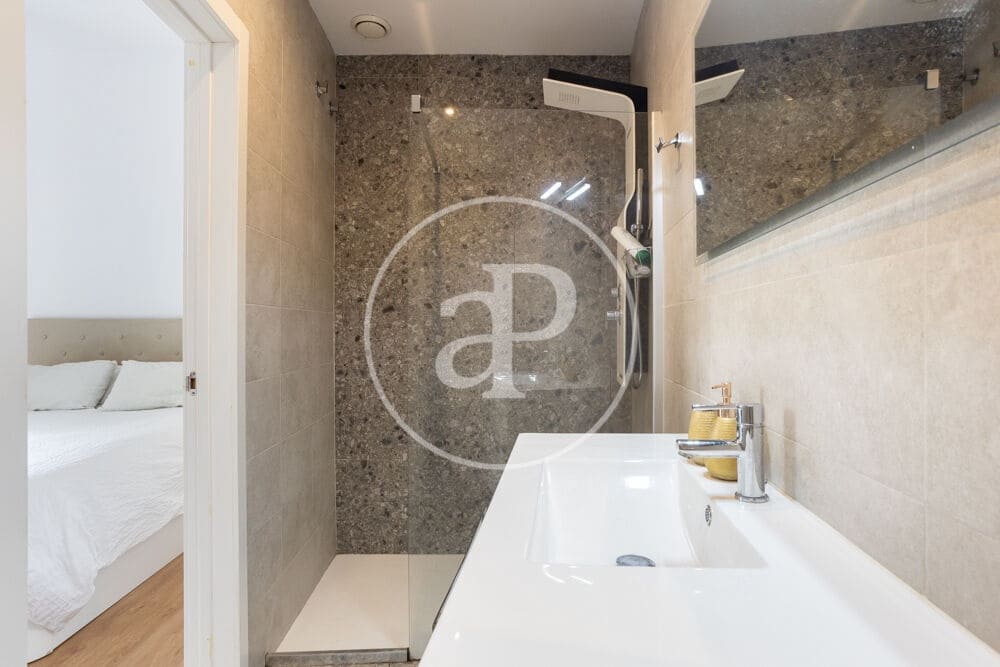 2 bedroom Apartment for rent in Valencia city - € 1,995 (Ref: 9942592)