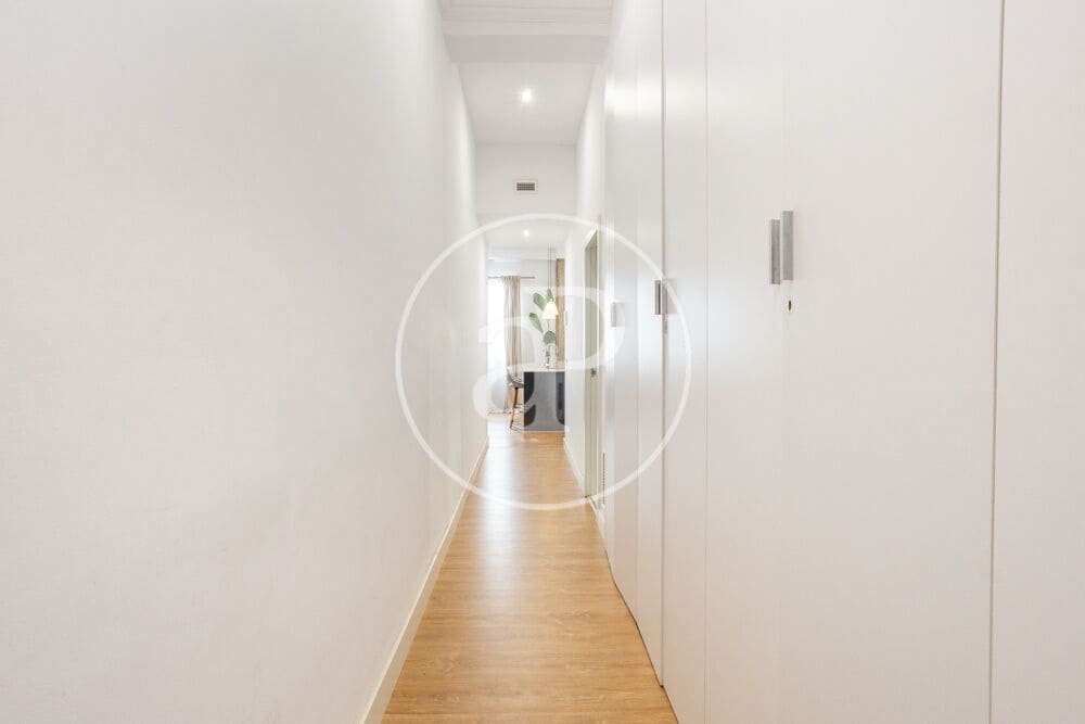 2 bedroom Apartment for rent in Valencia city - € 1,995 (Ref: 9942592)
