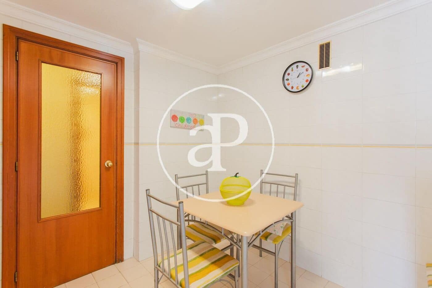 3 bedroom Apartment for rent in Valencia city - € 1,900 (Ref: 9942593)