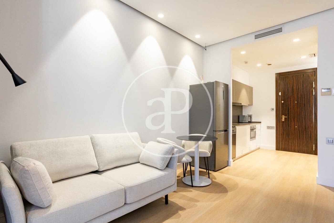 1 soverom Leilighet til leie i Valencia by - € 1 600 (Ref: 9942598)