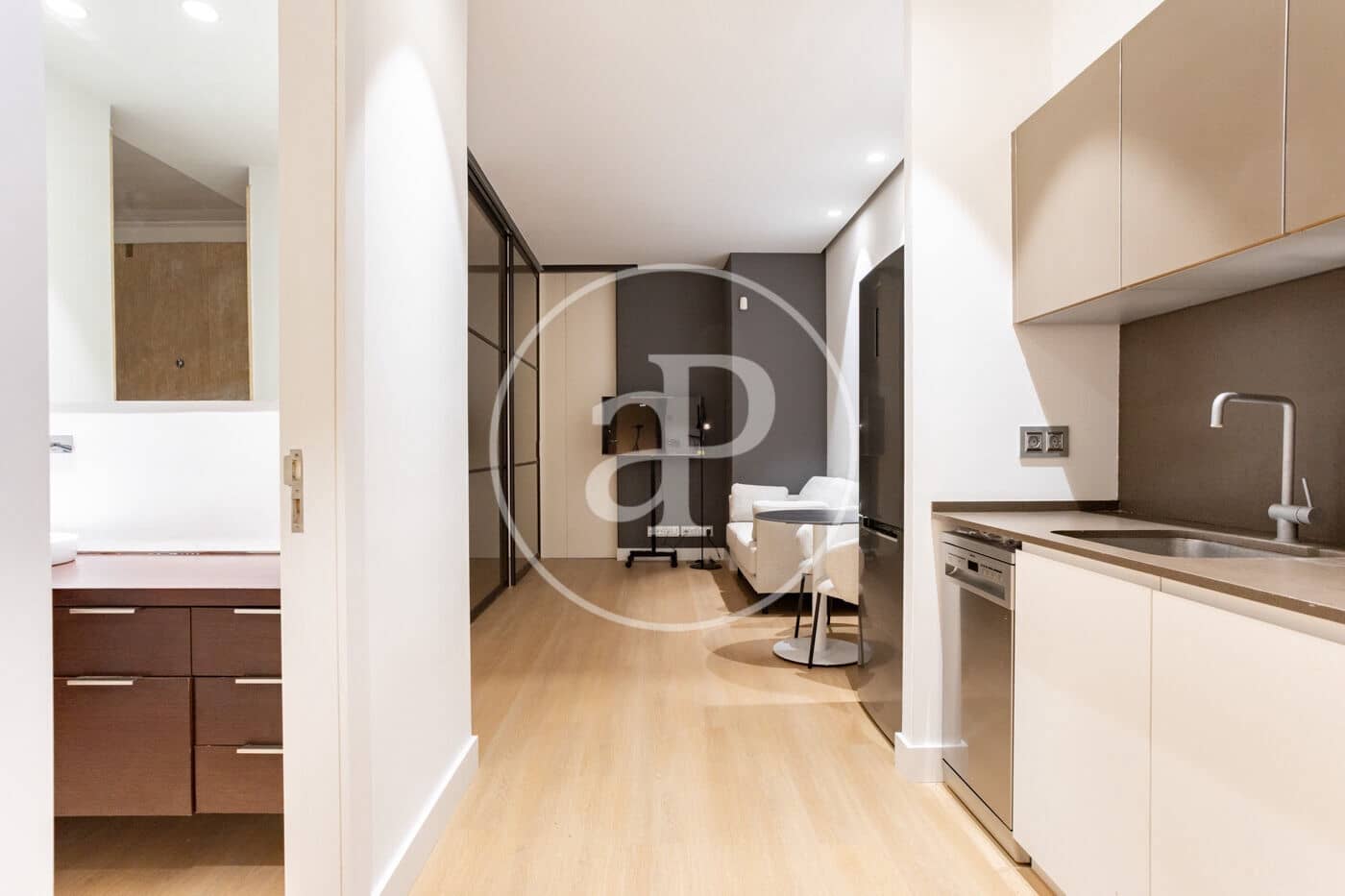 1 soverom Leilighet til leie i Valencia by - € 1 600 (Ref: 9942598)