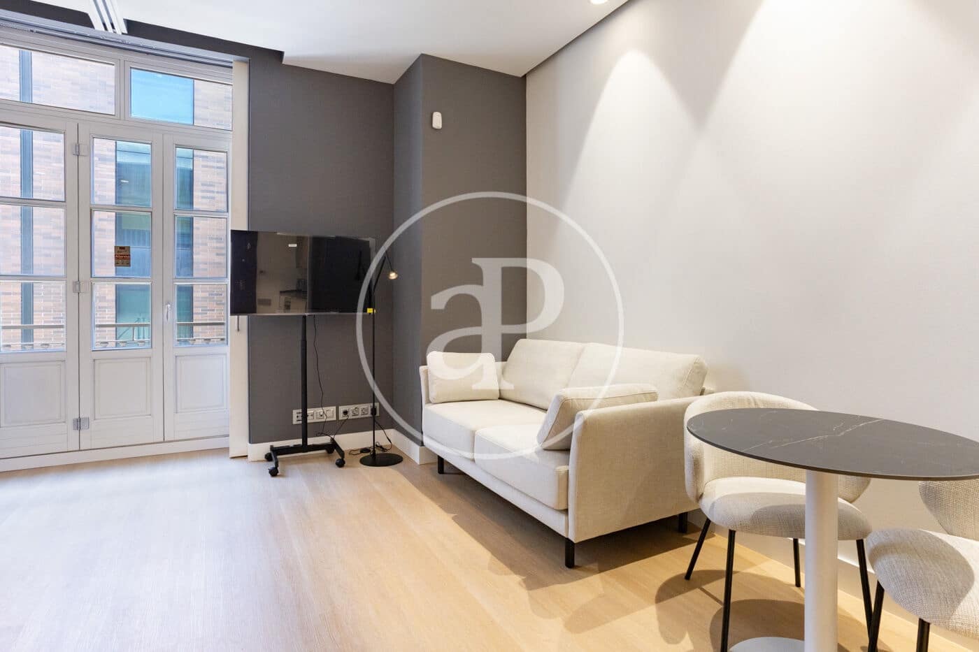 1 soverom Leilighet til leie i Valencia by - € 1 600 (Ref: 9942598)