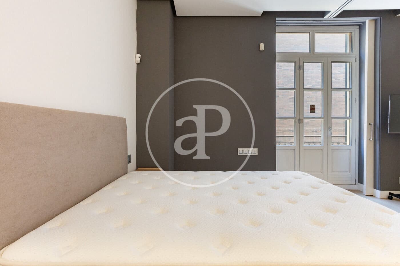 1 soverom Leilighet til leie i Valencia by - € 1 600 (Ref: 9942598)