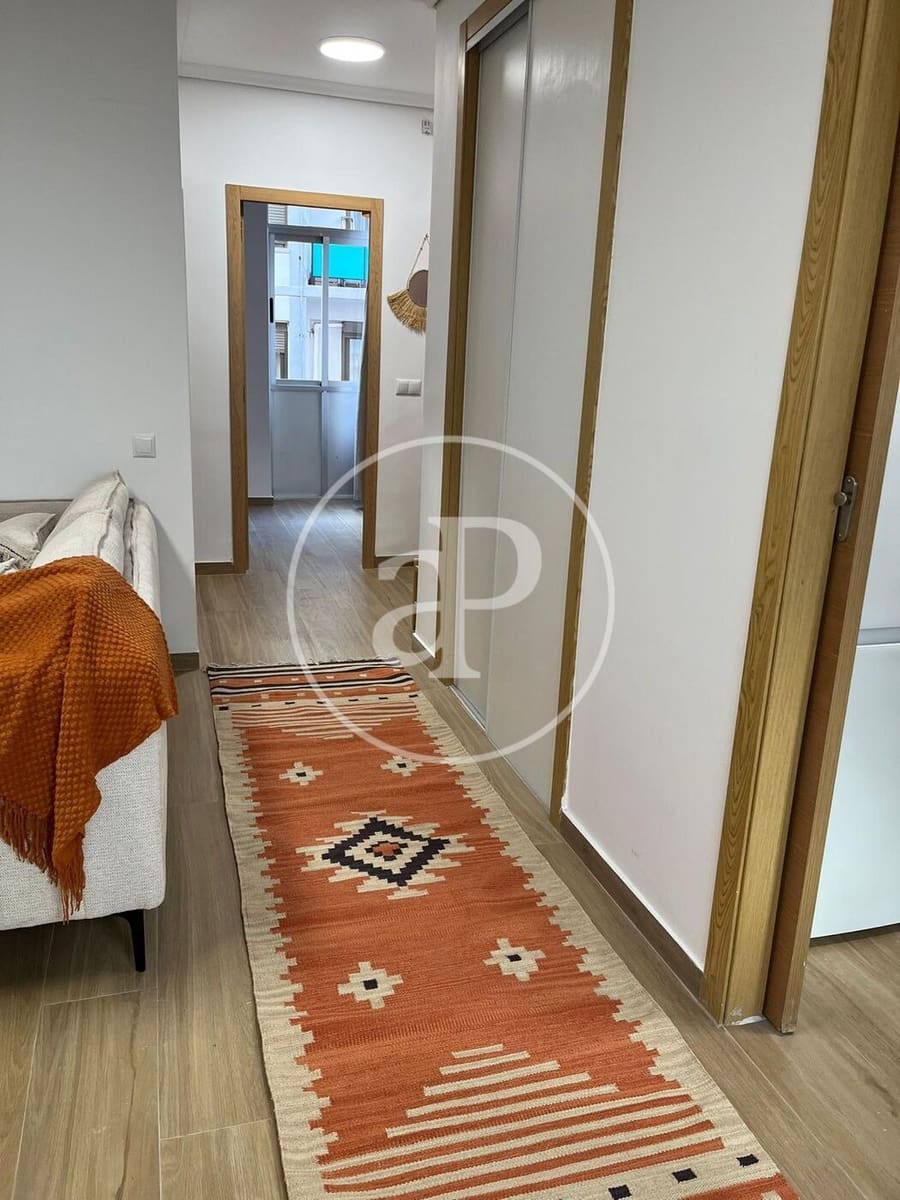 2 Zimmer Apartment zu vermieten in Valencia Stadt - 1.400 € (Ref: 9942599)