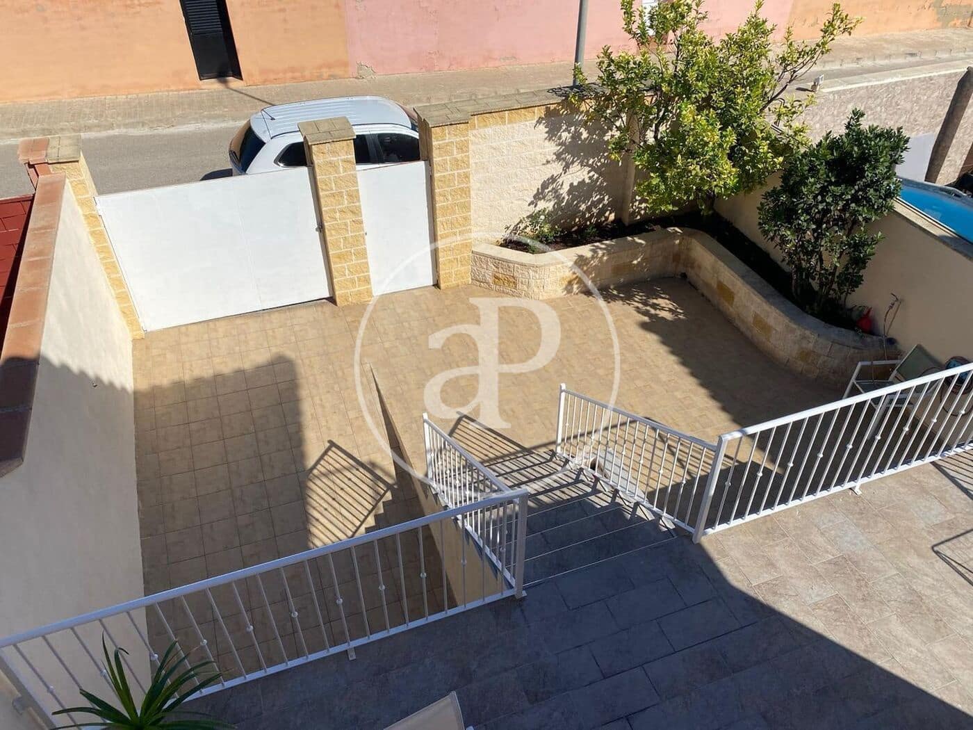 5 slaapkamer Appartement te huur in La Pobla de Vallbona met garage - € 1.450 (Ref: 9942600)