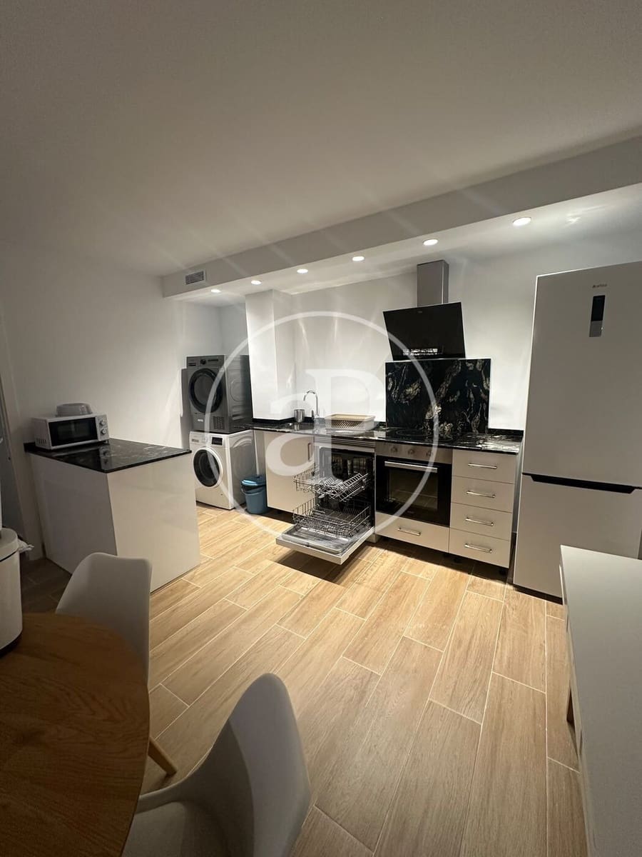 3 bedroom Apartment for rent in Alicante / Alacant city with pool - € 1,200 (Ref: 9942601)