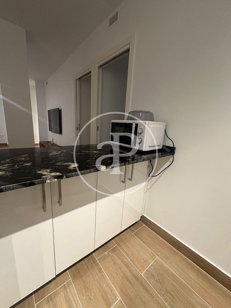 3 bedroom Apartment for rent in Alicante / Alacant city with pool - € 1,200 (Ref: 9942601)