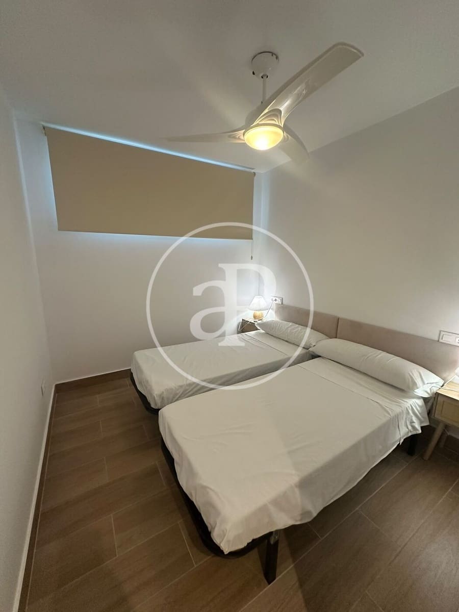 3 bedroom Apartment for rent in Alicante / Alacant city with pool - € 1,200 (Ref: 9942601)